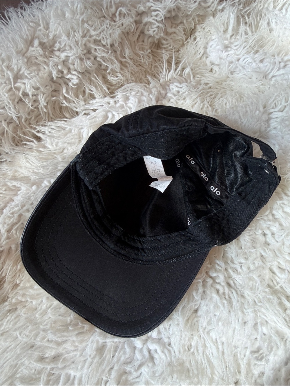 ALO YOGA | Black Cap with White Logo - Picture 3 of 3